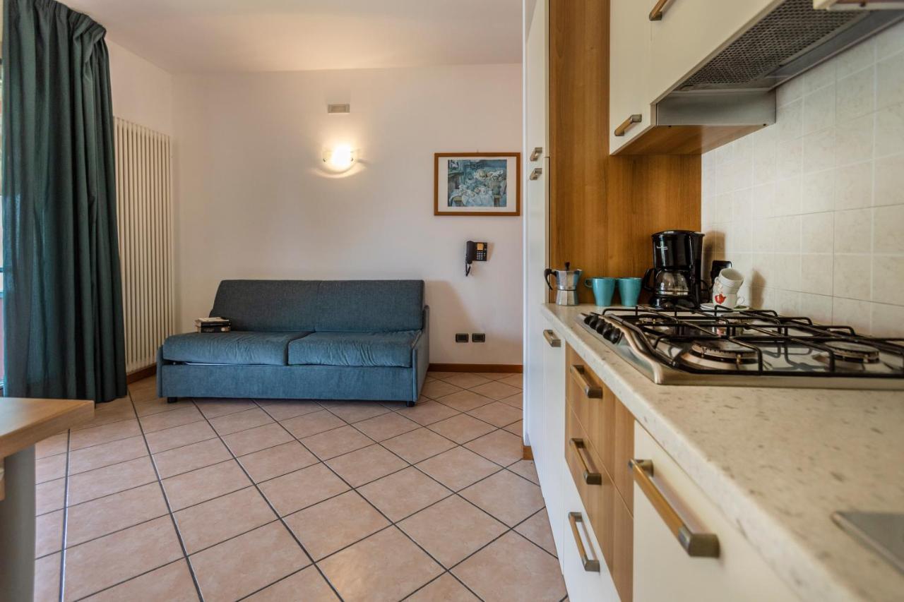 Residence Villa Al Lido Brenzone sul Garda Exteriör bild