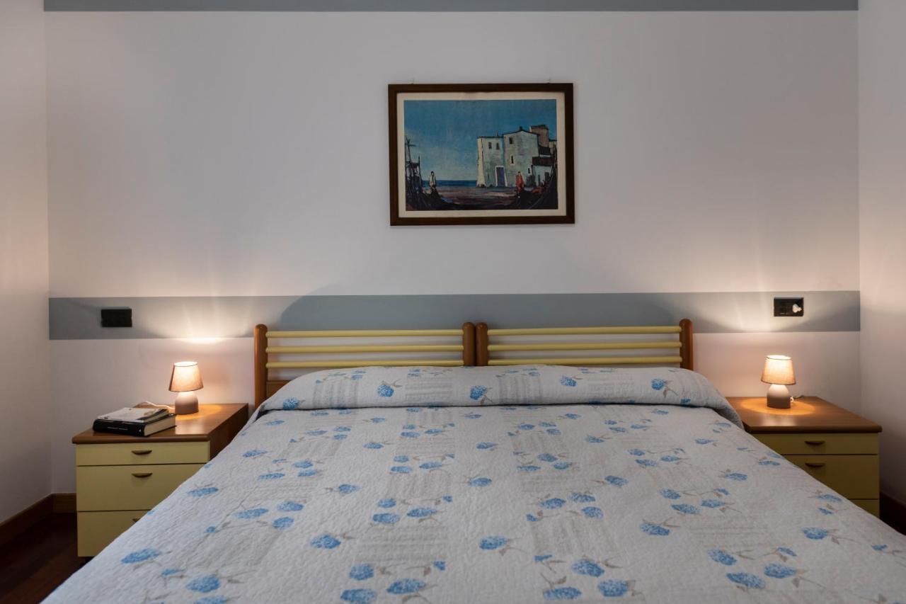 Residence Villa Al Lido Brenzone sul Garda Exteriör bild