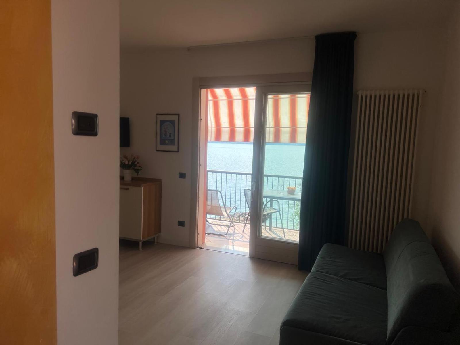 Residence Villa Al Lido Brenzone sul Garda Exteriör bild