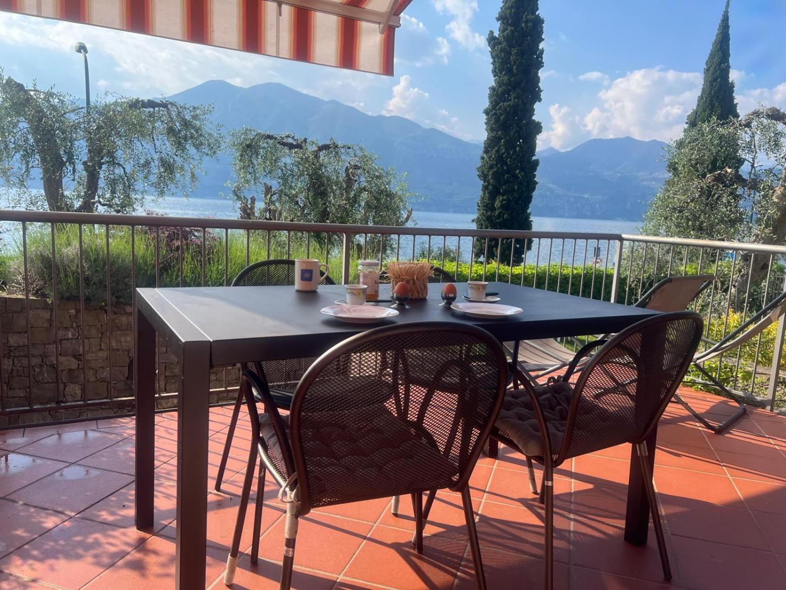 Residence Villa Al Lido Brenzone sul Garda Exteriör bild