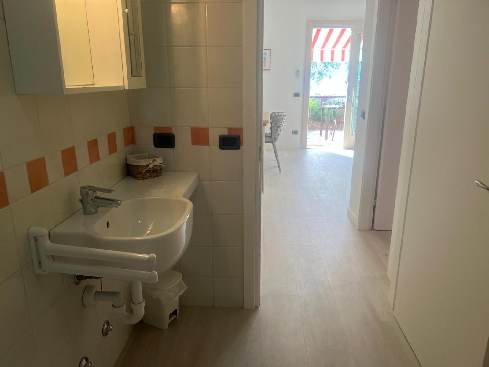 Residence Villa Al Lido Brenzone sul Garda Exteriör bild
