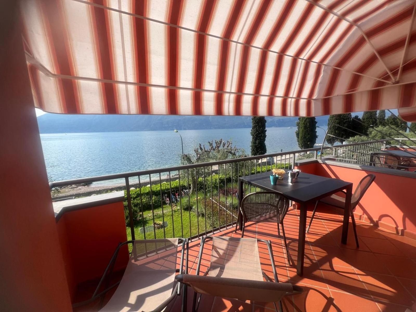 Residence Villa Al Lido Brenzone sul Garda Exteriör bild