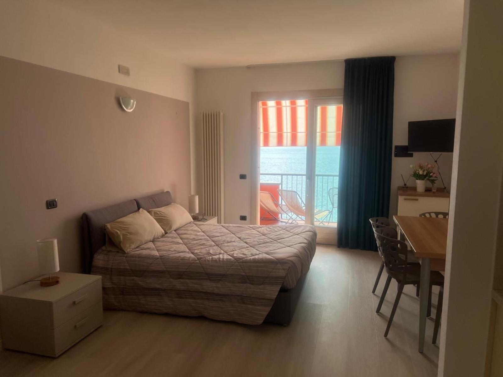 Residence Villa Al Lido Brenzone sul Garda Exteriör bild